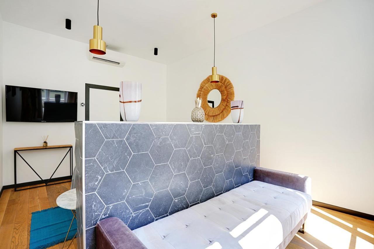 Luxurious Apartment - 2Br-8P -Champs Elysees ปารีส ภายนอก รูปภาพ